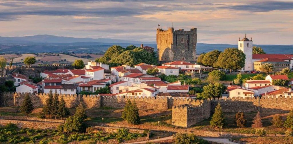 Pueblos charmants autour de Braganza : escapades rurales inoubliables au Portugal
