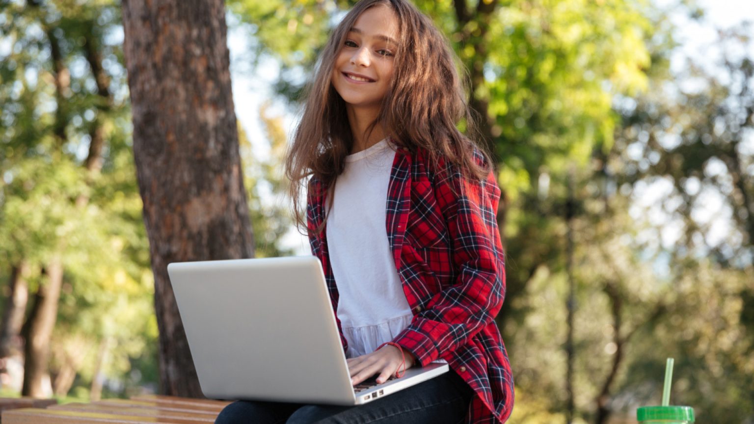 Quel équipement informatique choisir pour son enfant qui entre au lycée en septembre 2025 ?
