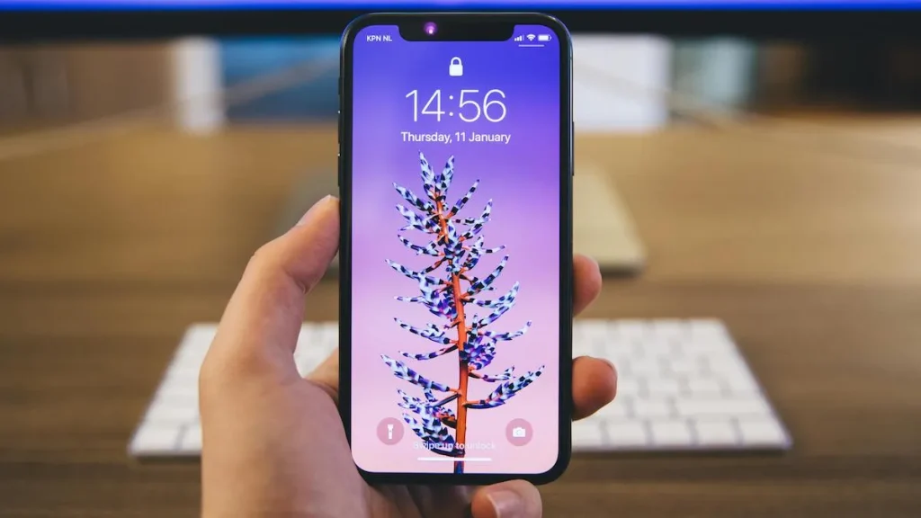 découvrez comment google réagit face à apple lors du lancement de l'iphone 17 : stratégies, innovations et réponses clés de la firme de mountain view pour rester compétitive sur le marché des smartphones.