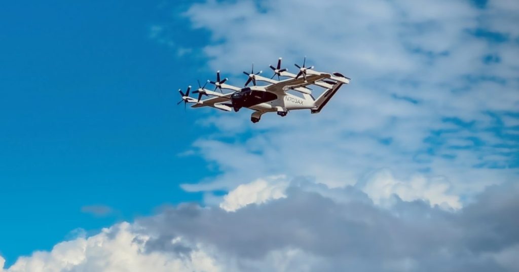 Archer présente des vols eVTOL en Californie : une expérience silencieuse à couper le souffle [Vidéo]