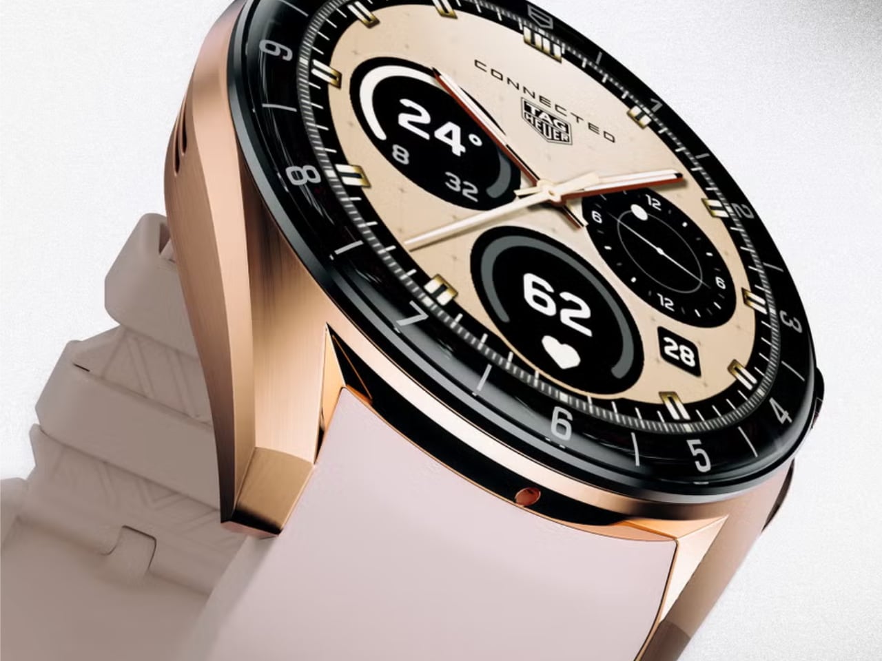 TAG Heuer Connected Calibre E5 smartwatch de luxe avec un boîtier en acier et une interface de cadran de course personnalisée