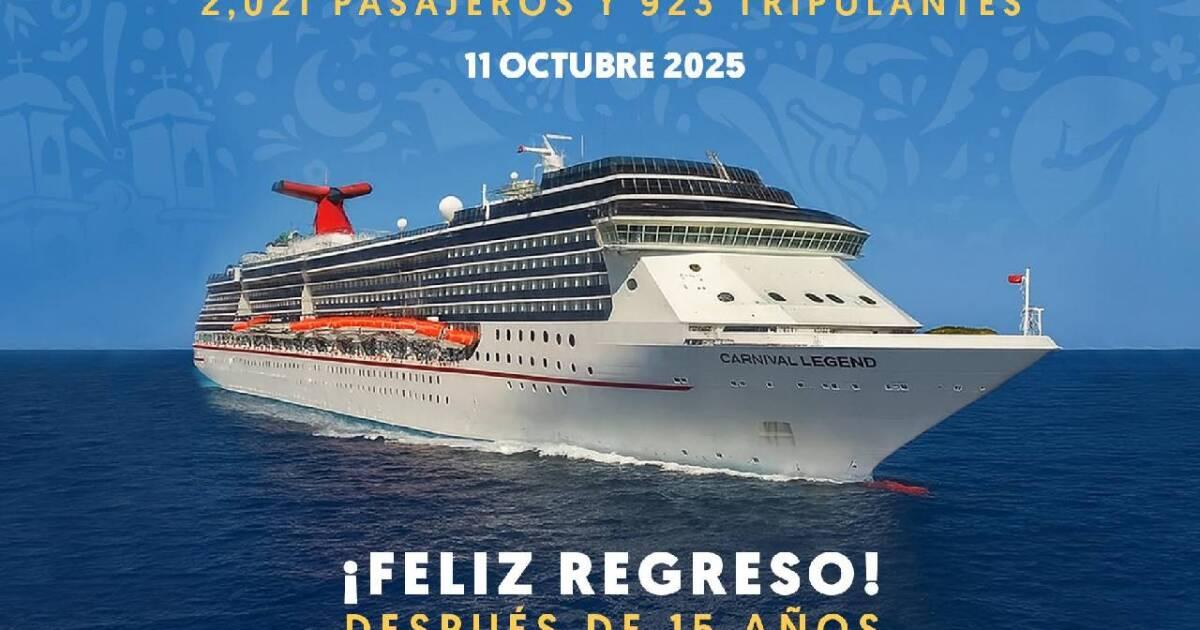 Barco de crucero en muelle