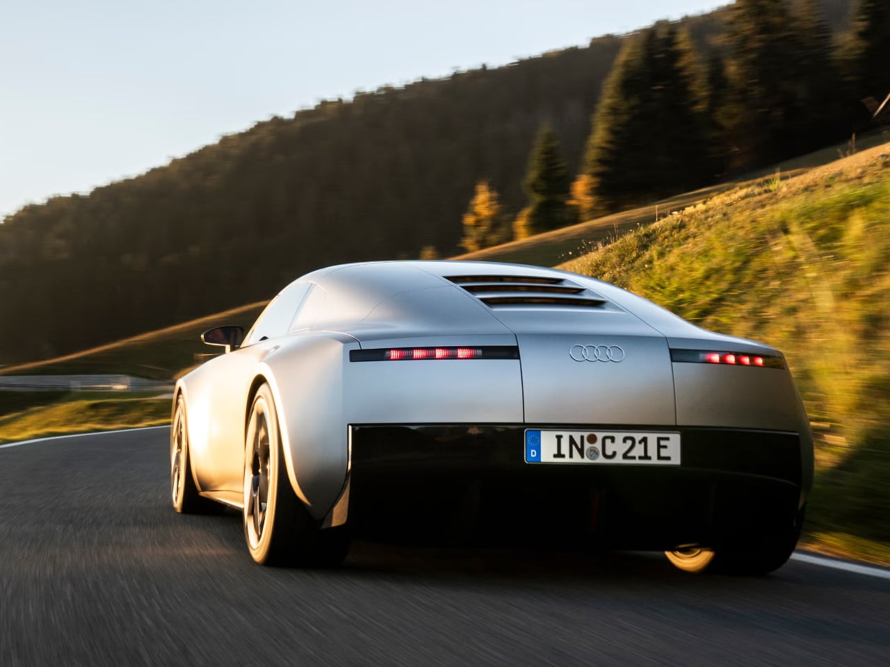 Audi Concept C - Road
