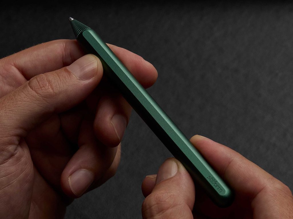 Découvrez le Stylo en Titane Primé : Le Dernier Écrit que Vous N’Aurez Jamais à Acheter!