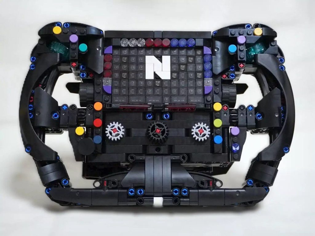 Découvrez ce Sim Wheel en LEGO à la Vie Réelle : Engrenages Mobiles et Paddles de Clutch à Couper le Souffle !
