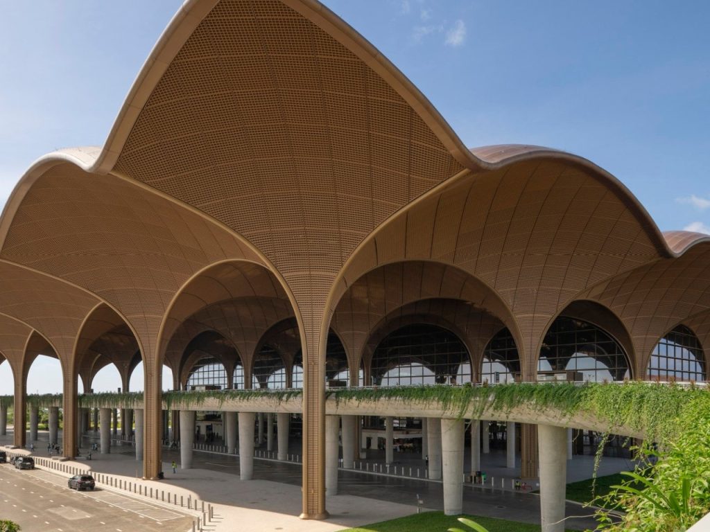 Découvrez le Nouvel Aéroport de 500 Millions de Dollars : Le Portail Écologique Incontournable vers le Cambodge