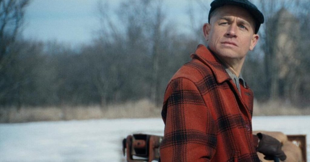 Monster: la storia di Ed Gein, la protagonista Vicky Krieps ha avuto paura durante le riprese