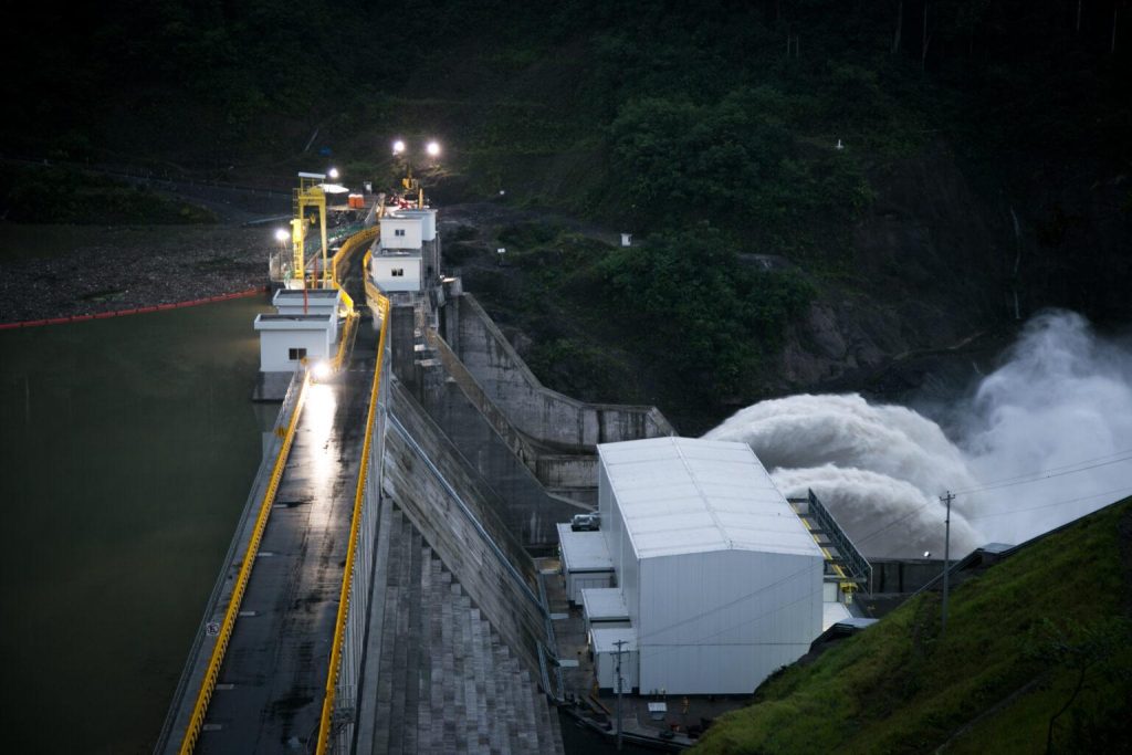 Énergie renouvelable : Équateur exporte de l’électricité à la Colombie grâce à ses capacités hydroélectriques retrouvées