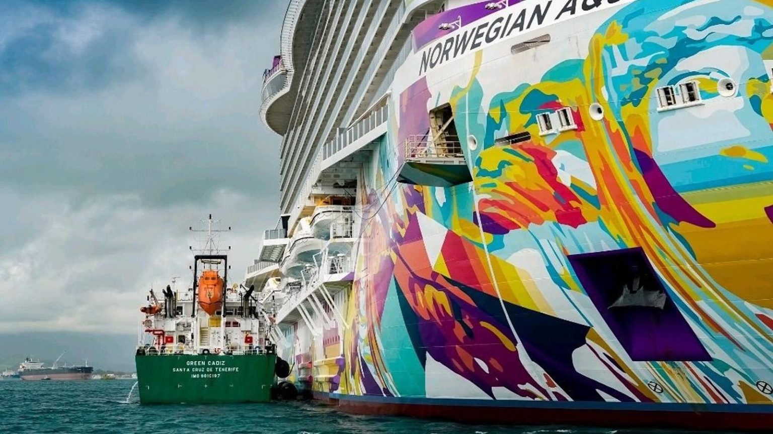 Repsol fournit des combustibles renouvelables à NCLH dans le port de Barcelone pour une navigation durable