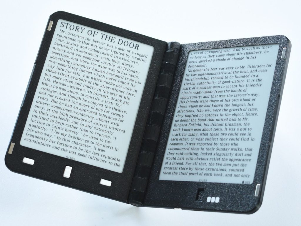Découvrez le lecteur d’e-books open source qui s’ouvre comme un vrai livre, sans dépendre d’Amazon !