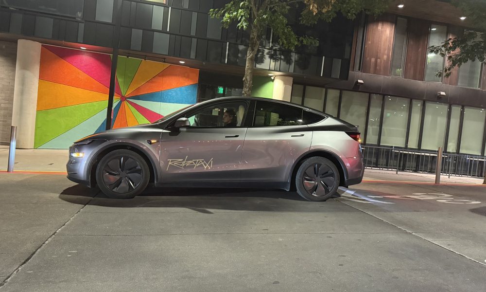 Tesla élargit le geofence de ses robotaxis, mais reste sans garage : quelles implications pour l’avenir de la mobilité ?