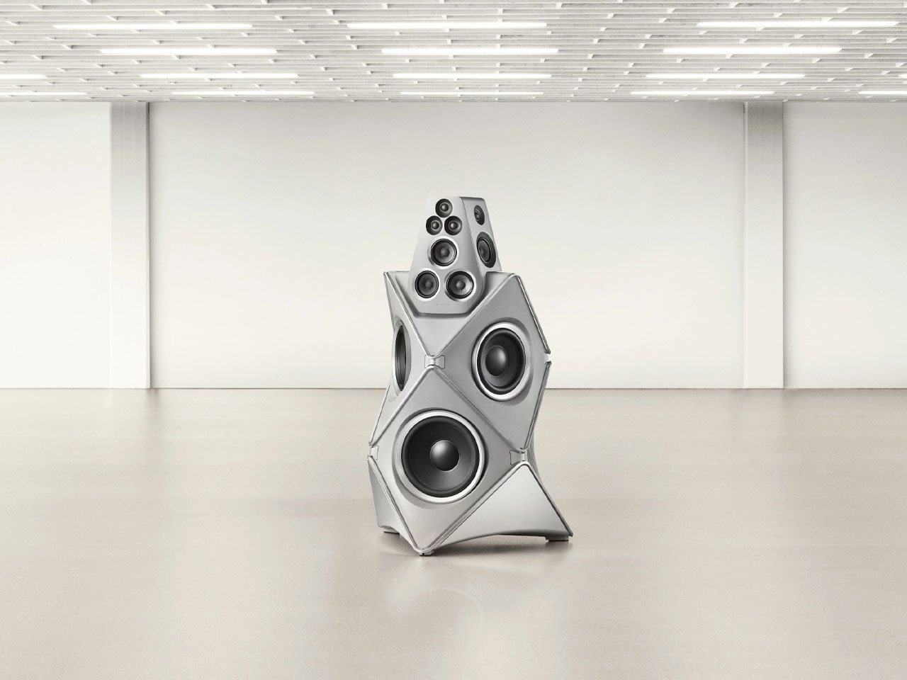 Beolab 90 Titan Edition
