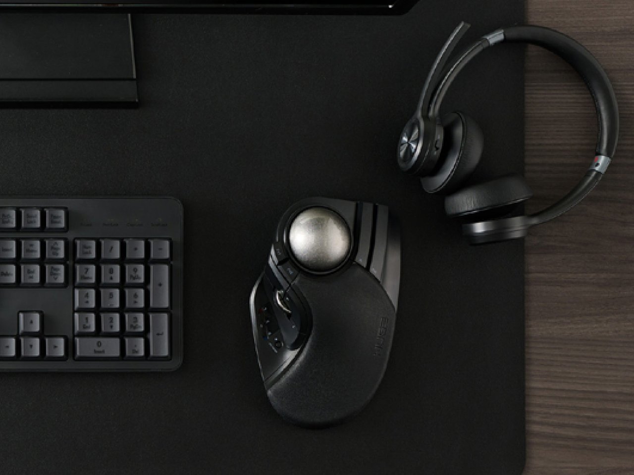 Design du Elecom HUGE Plus