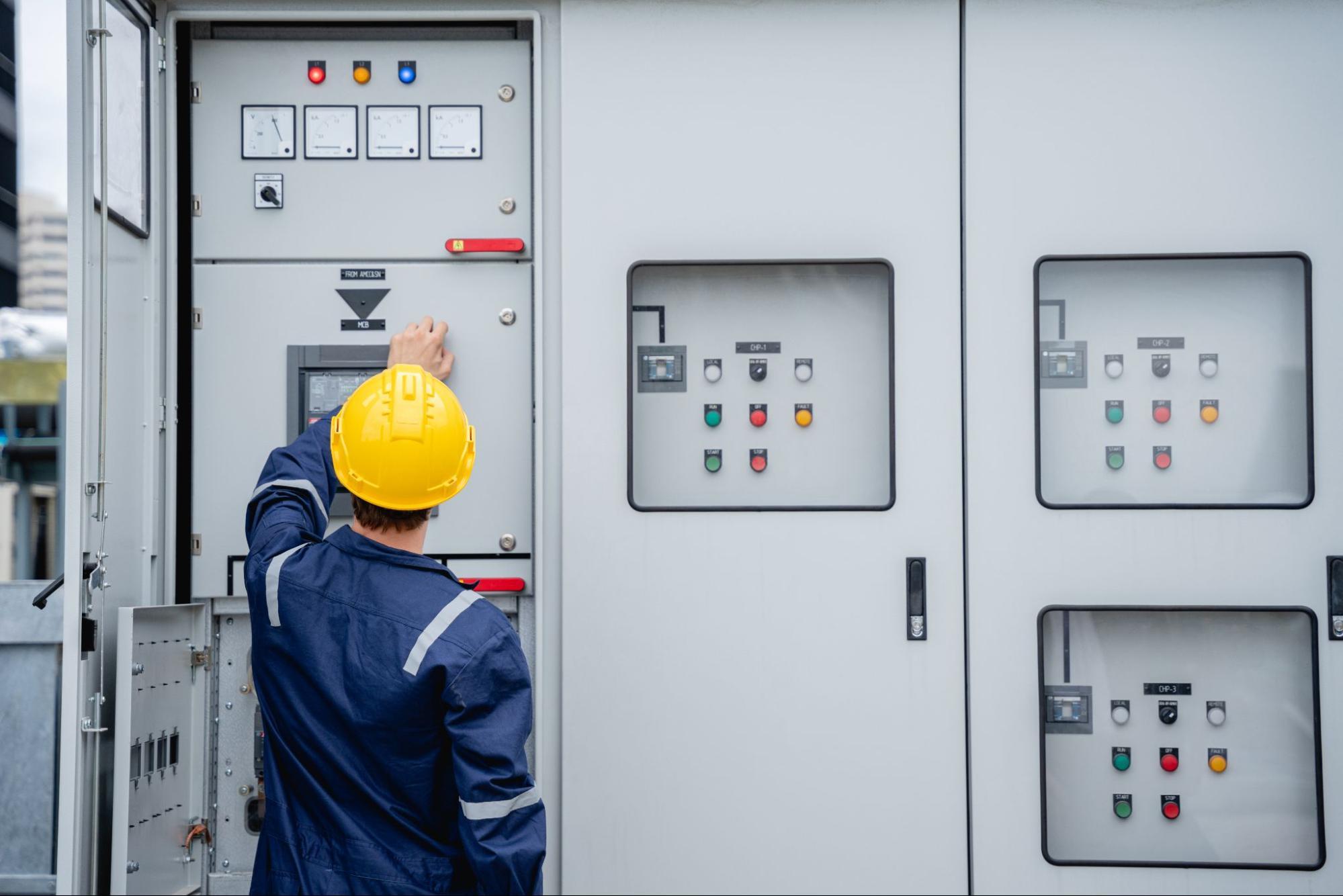 Normes de contrôle de tension Normes de contrôle de tension