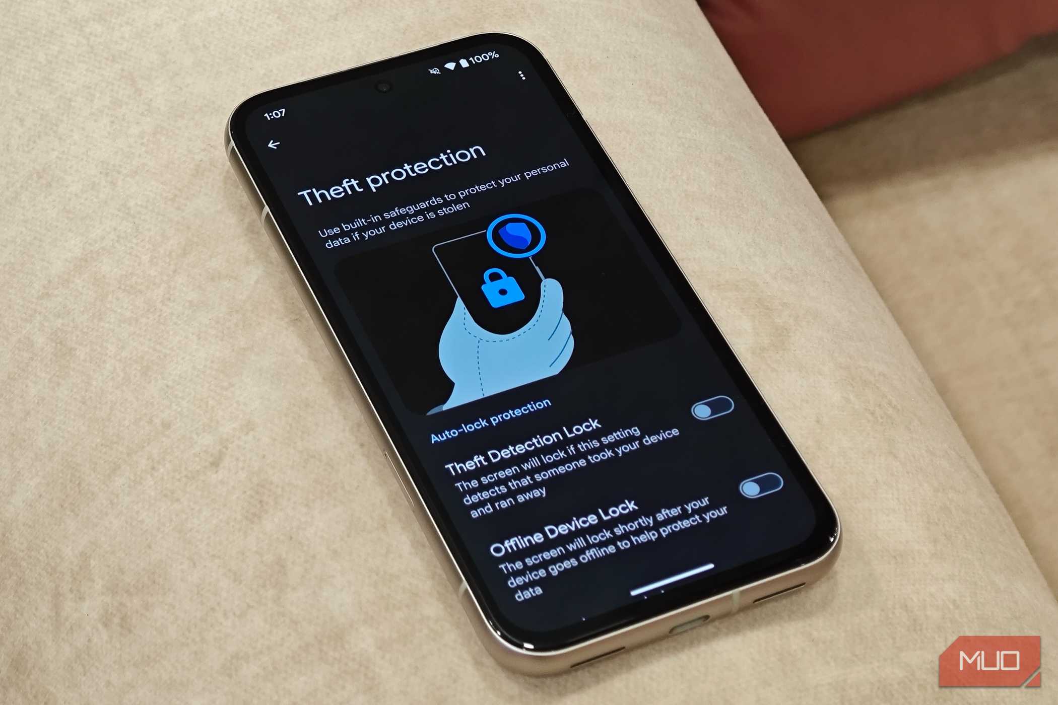 découvrez les différences de protection entre android et iphone : sécurité, confidentialité des données et mises à jour. comparez les points forts de chaque système pour mieux protéger votre smartphone.