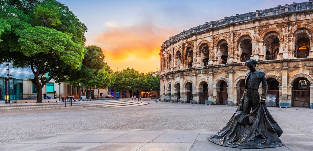 « Charmants villages à explorer près de Nîmes : escapades inoubliables en France »