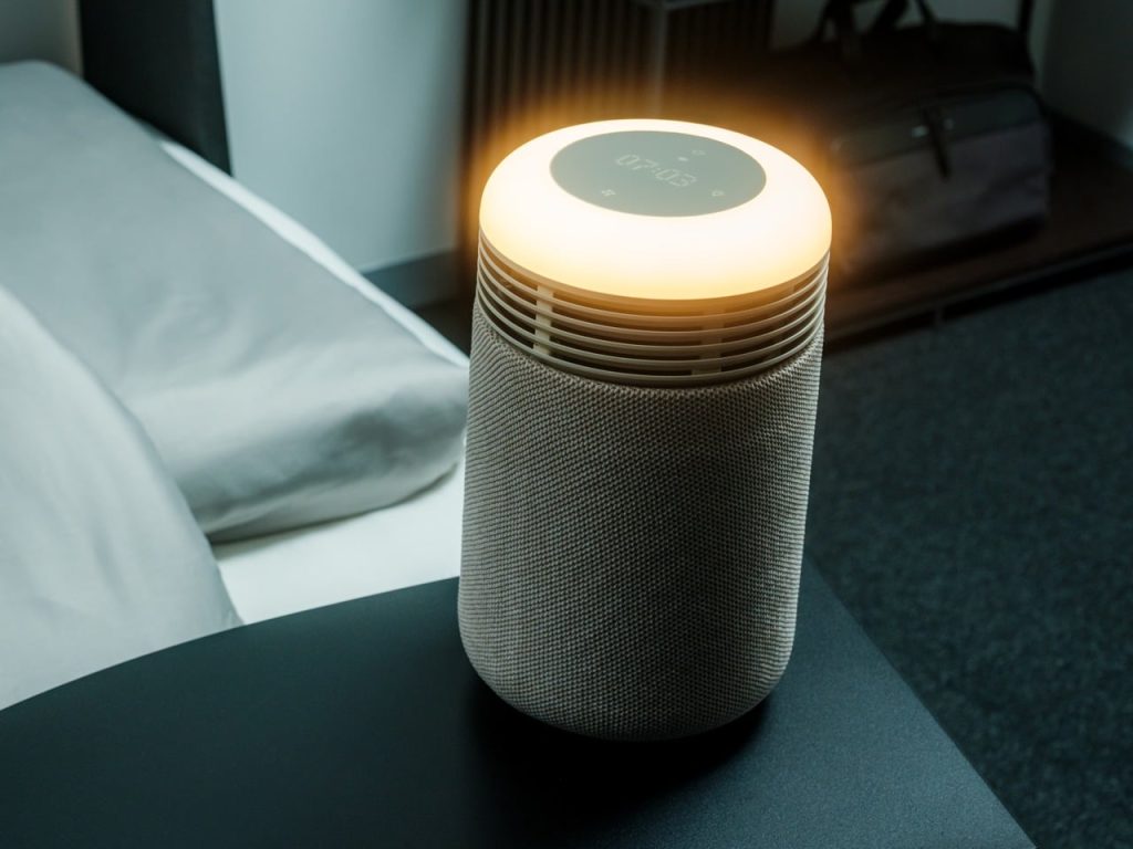 Voici un titre légèrement putaclic et optimisé pour le SEO :
« Découvrez le Blueair Mini Restful™ : L’Unique Purificateur d’Air Équipé d’un Réveil à Lever du Soleil ! »