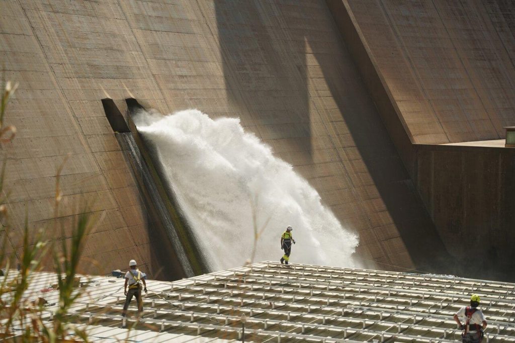 Cuerva renforce la transition énergétique avec la centrale hydroélectrique de Rules et une impulsion verte