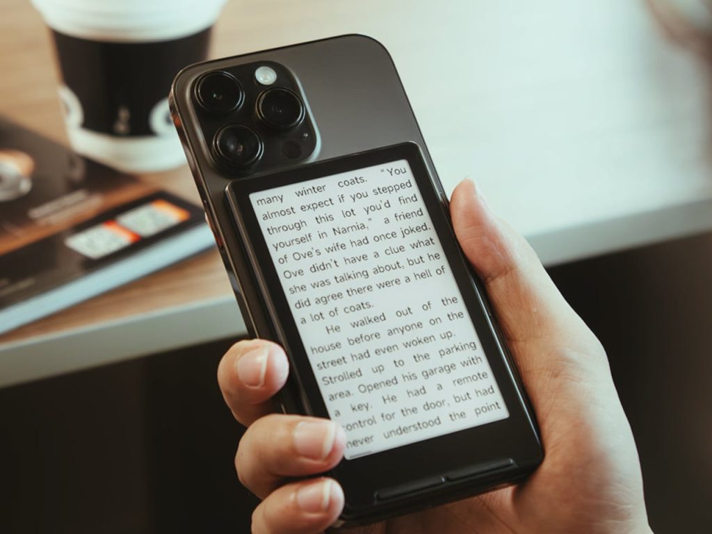Découvrez le Xteink X4 : L’eReader de Poche Qui Transforme Votre Téléphone en Bibliothèque Portable !