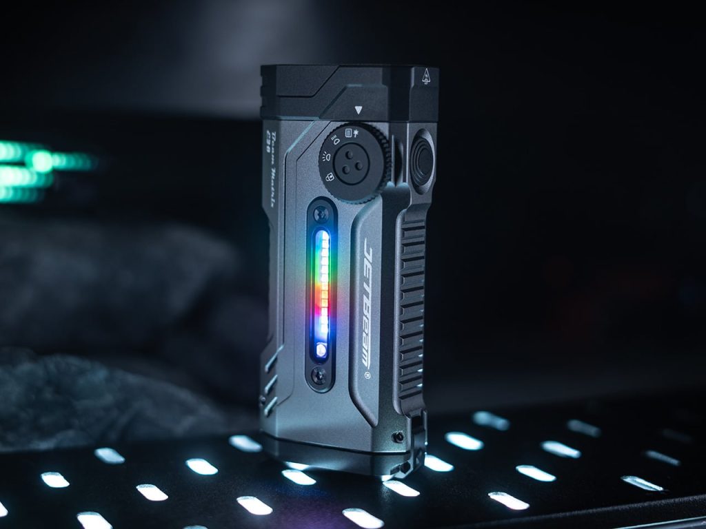 Découvrez le Jetbeam E28 : La Lampe Torche EDC Multi-Usage Qui Va Changer Votre Quotidien !