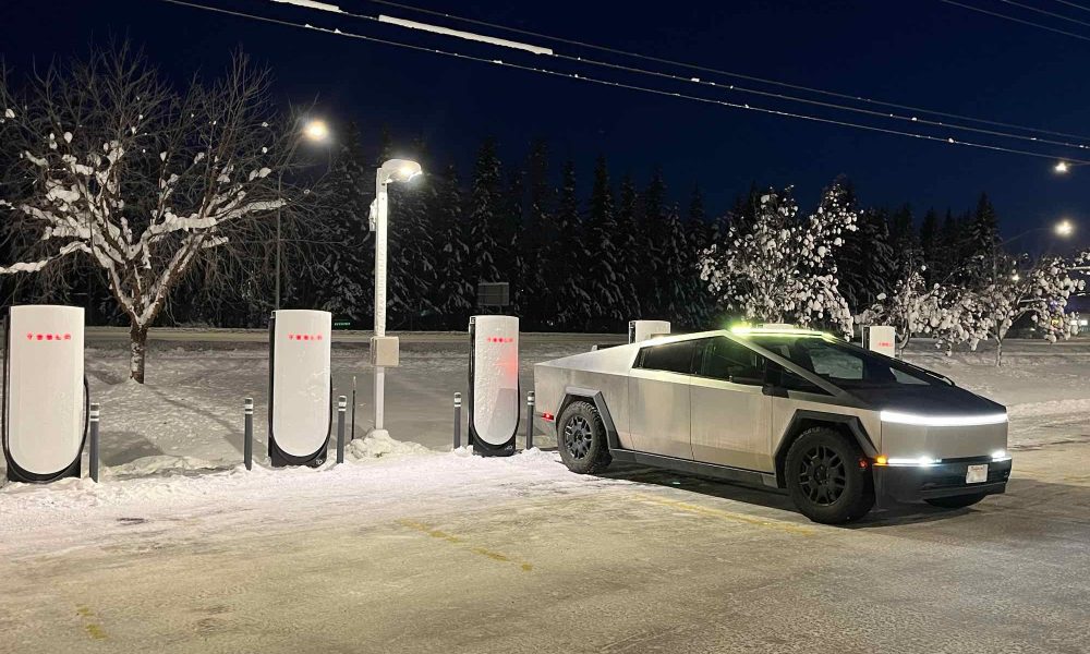 Tesla inaugure le Superchargeur le plus au nord en Amérique du Nord : une avancée pour l’électromobilité.
