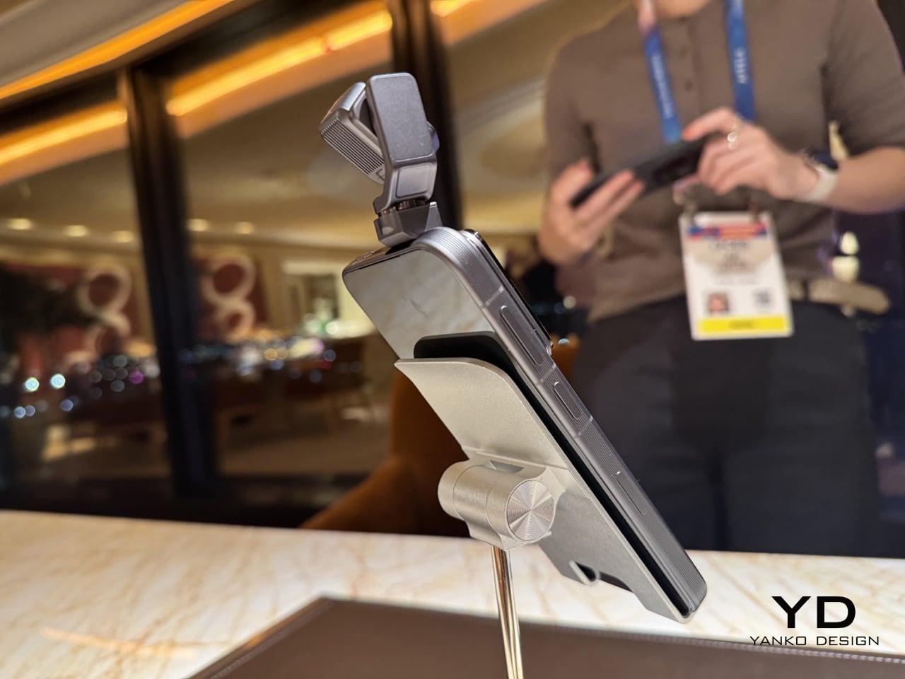 HONOR Robot Phone in Action