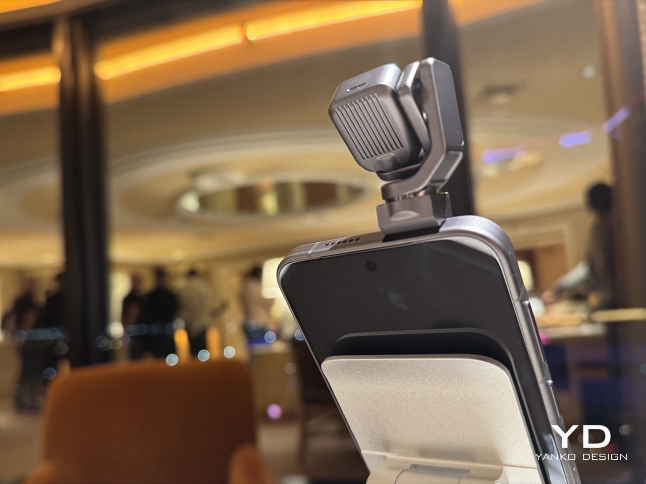 HONOR Robot Phone Display