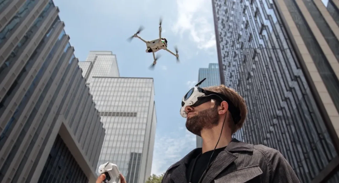 Nouveau drone 8K 360 à prix réduit : profitez de 15 % de remise sur le modèle révolutionnaire