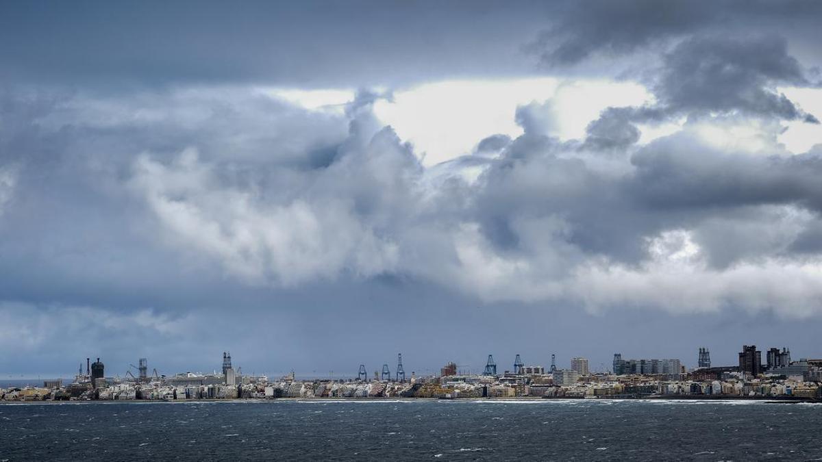 tempête maritime et vent dans les Canaries