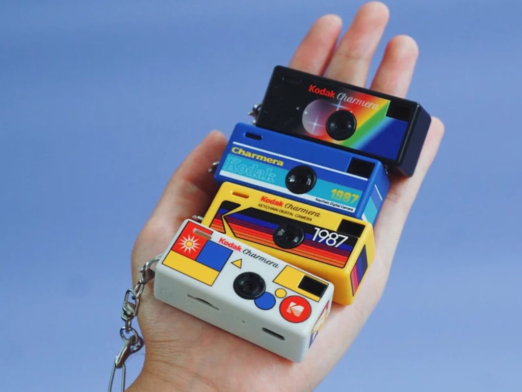 Voici un titre légèrement putaclic et optimisé SEO :
"Découvrez les 5 Appareils Photo Rétro que la Génération Z Adore avec des Technologies Modernes"