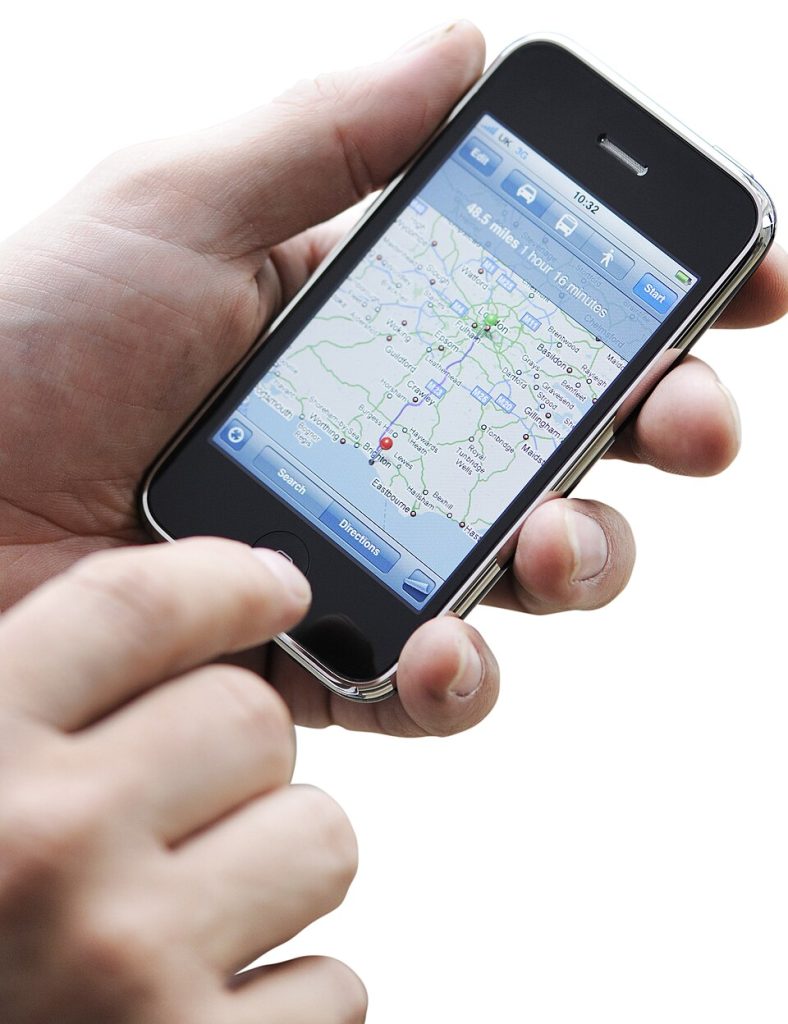 découvrez comment un réseau clandestin exploite des millions de smartphones android pour mener des activités secrètes et illégales.