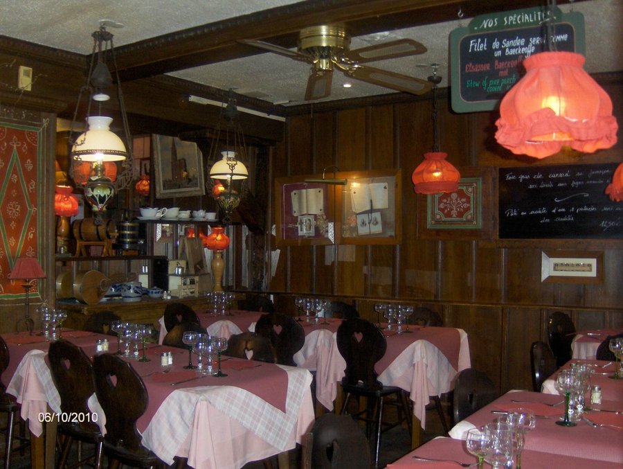 Un établissement strasbourgeois plébiscité avec 4,7/5 sur 1 700 avis Google : mon expérience et verdict sur ce restaurant en vogue découvrez mon avis complet sur ce restaurant strasbourgeois noté 4,7/5 : ambiance, plats et service au rendez-vous pour une expérience culinaire inoubliable à strasbourg.