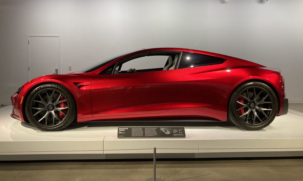 Elon Musk a récemment fait des déclarations surprenantes concernant la Tesla Roadster, notamment sur son prix. Actuellement, le modèle de base est proposé à 432,96 $ US, soit environ 370 € au taux de change actuel de 1 $ US = 0,85 € (coinbase.com).
Informations boursières pour Tesla Inc (TSLA)
Tesla Inc est un(e) equity sur le marché USA.
Le cours est de 432.96 USD, actuellement avec une évolution de -18.63 USD (-0.04 %) par rapport à la clôture précédente.
Dernier cours d’ouverture : 445.69 USD ; volume intraday : 88359613.
Plus haut intraday : 452.25 USD ; plus bas intraday 428.82 USD.
– Heure dernier cours : mardi, janvier 6, 13:35:54 HNP.
