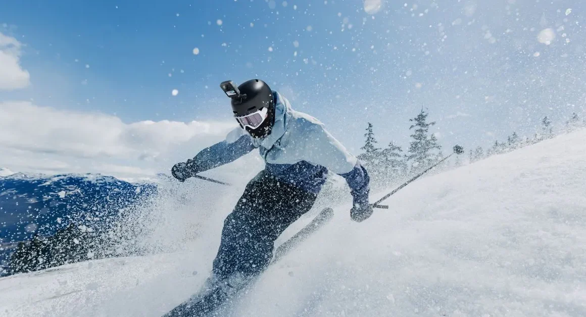 Révélez vos talents : filmer des séquences de ski épiques avec la caméra DJI Osmo 360