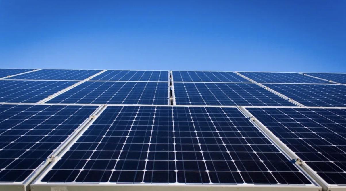 installations solaires sur des espaces anthropisés