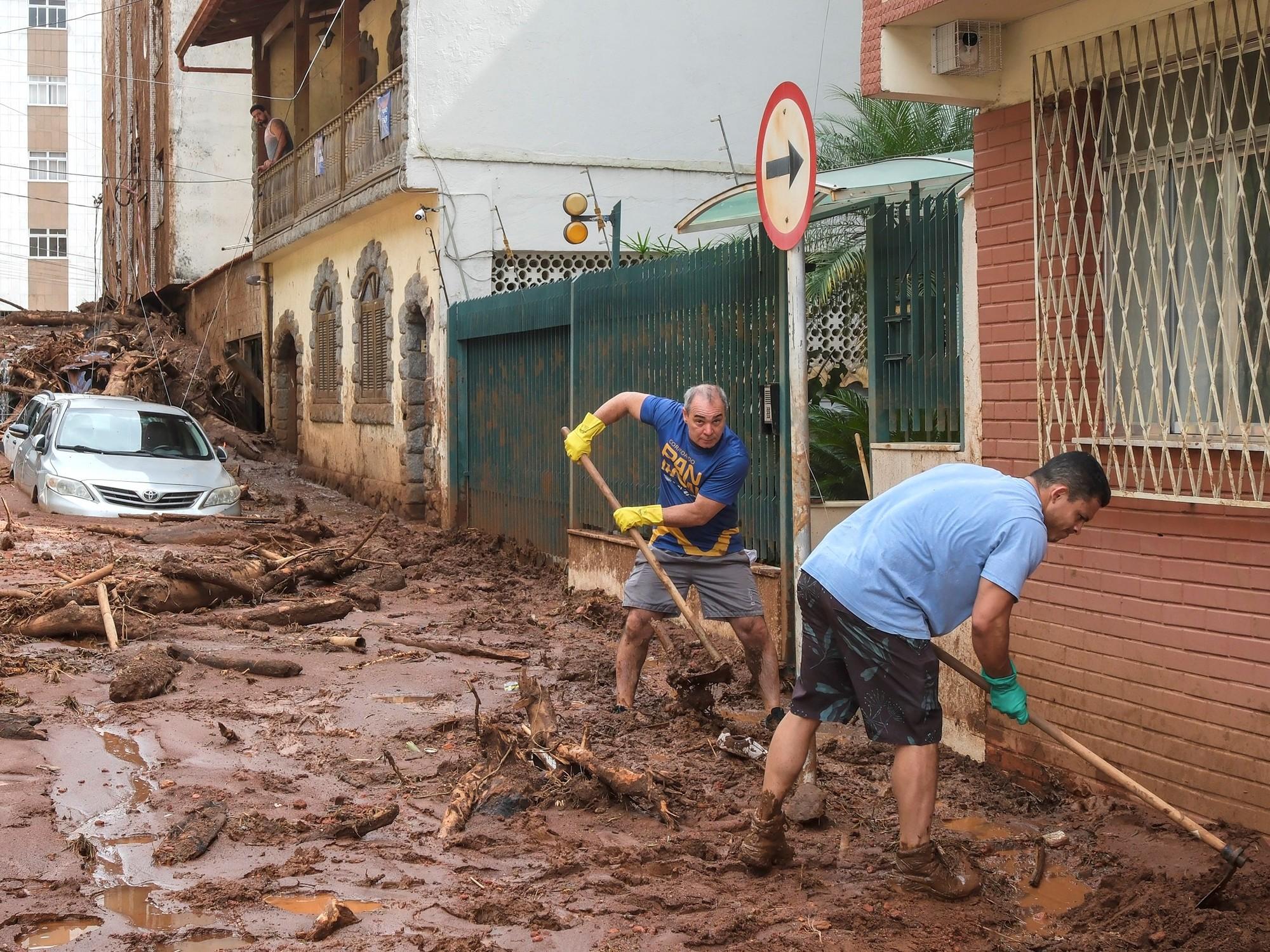 Rivières débordées à Minas Gerais
