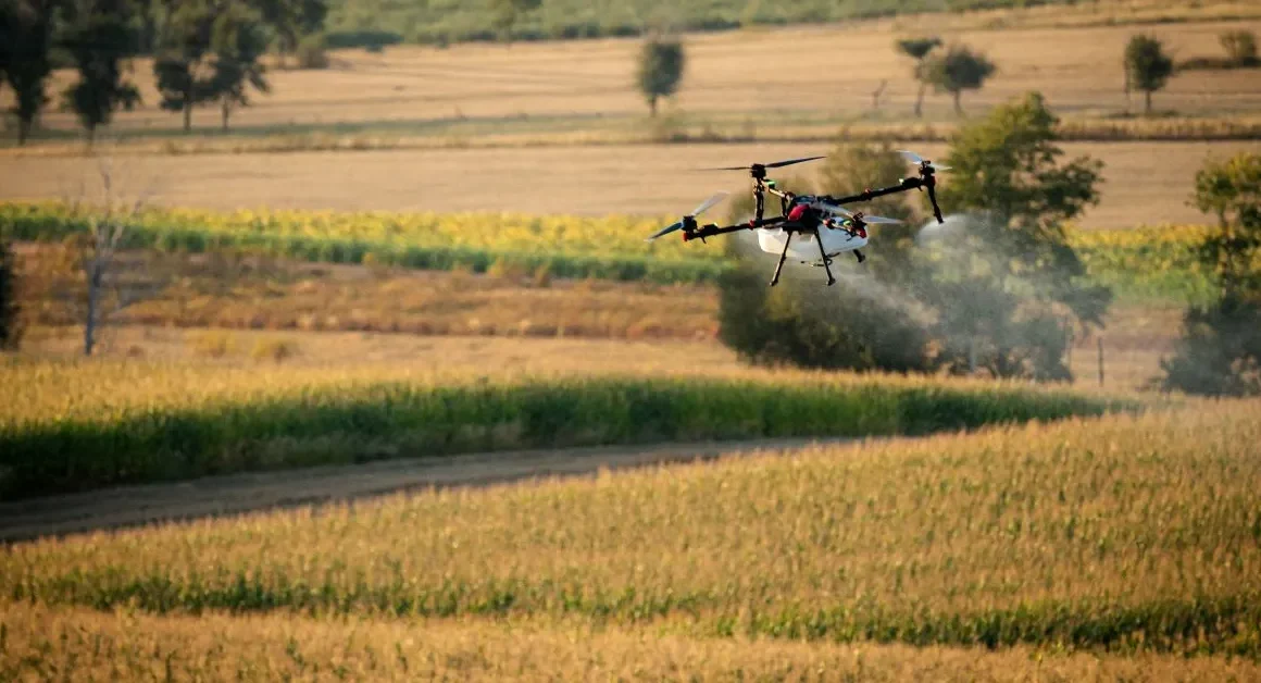 Ce drone agricole haute capacité débarque aux États-Unis pour optimiser vos récoltes
