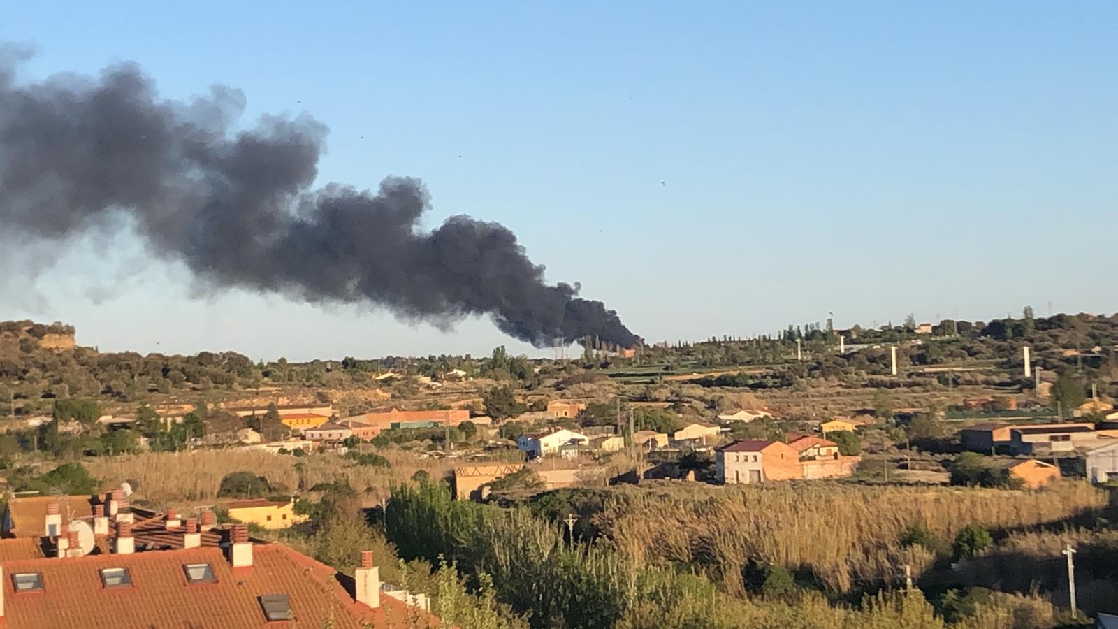 Incendie en le extérieur de la plante de recyclage de Monzón