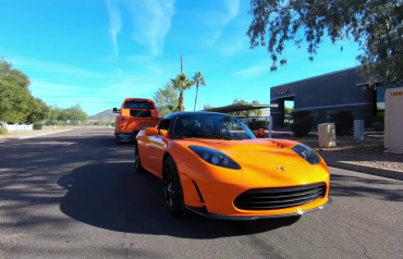 célébrez les ans du lancement du tesla roadster par falcon heavy, une étape majeure dans l'histoire de l'exploration spatiale et de l'innovation automobile.