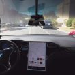 les conducteurs tesla ont parcouru plus de 8 milliards de miles grâce à la technologie de conduite autonome full self-driving (fsd), marquant une étape majeure dans l'évolution des véhicules électriques et autonomes.
