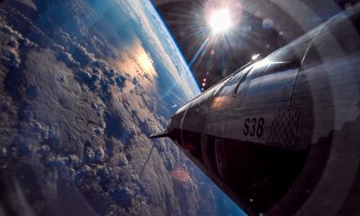 découvrez la controverse politique entourant le partenariat portuaire entre tesla et trelleborg, ses enjeux économiques et les réactions des acteurs locaux.