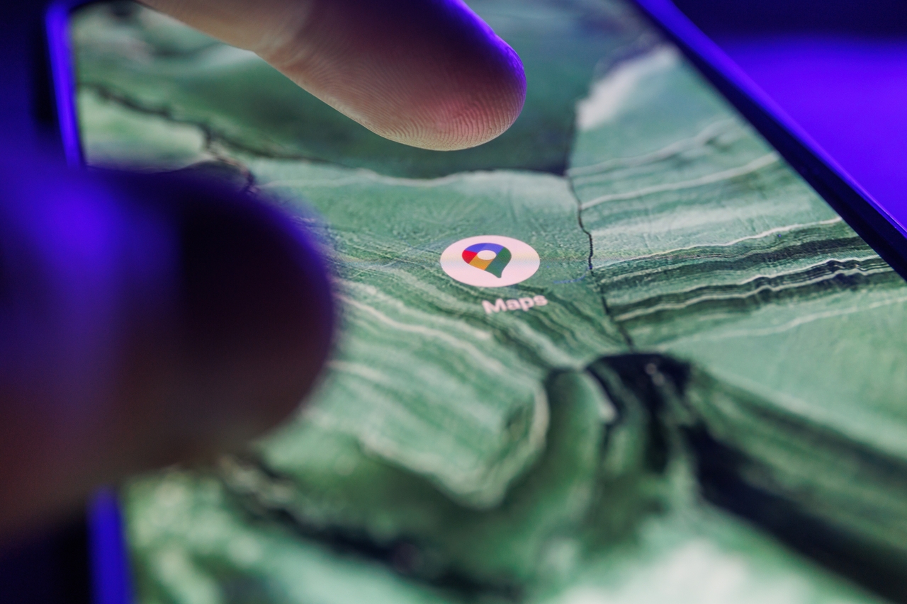 découvrez les conséquences des restrictions sur les avis et photos dans google maps, et comment elles impactent la visibilité et la réputation en ligne des entreprises.