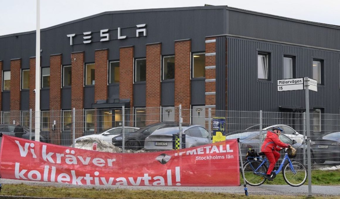 découvrez comment les grévistes de tesla en suède font face à des défis liés aux problèmes fiscaux, impactant leurs revendications et le secteur automobile.
