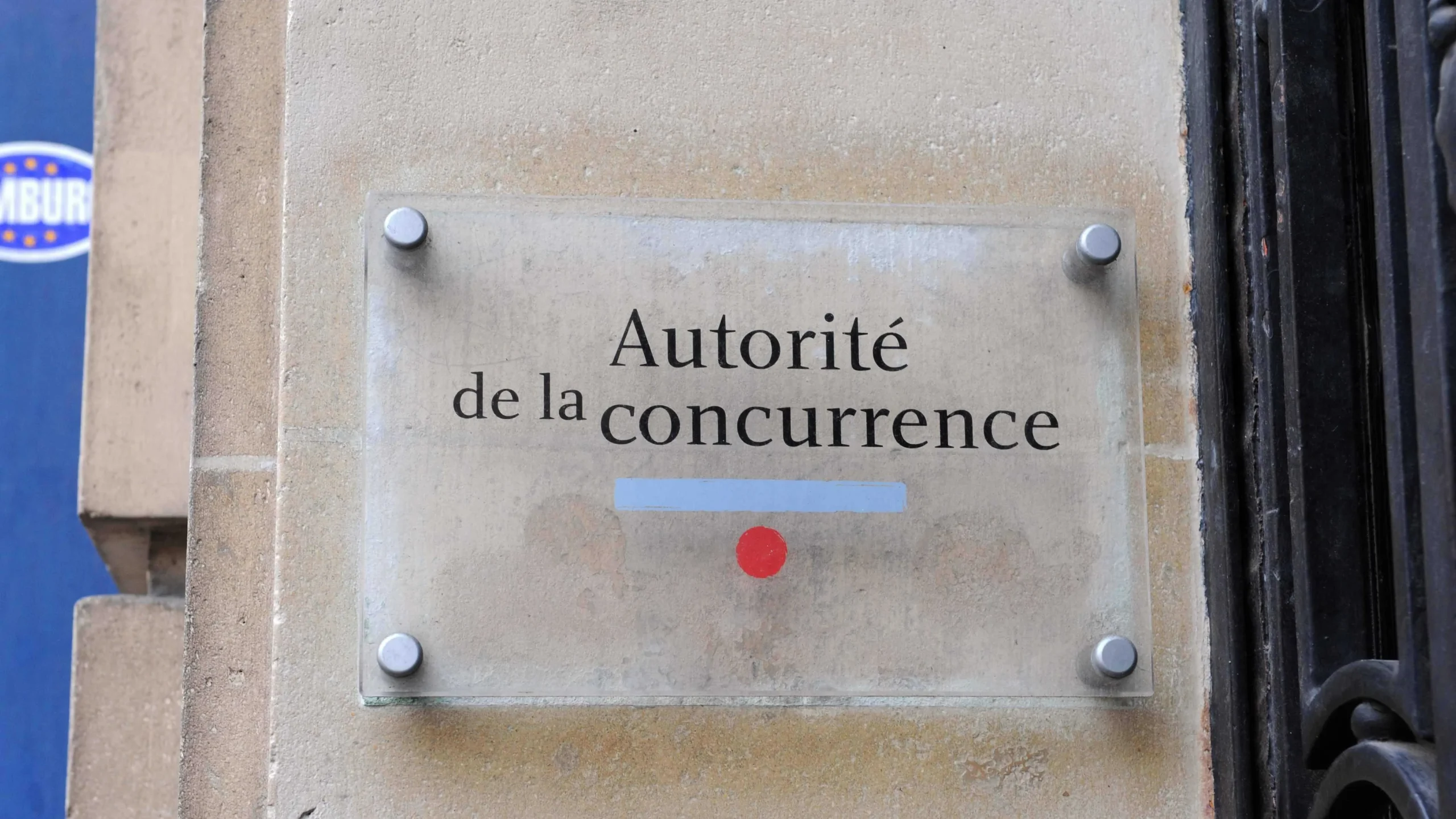 meta, apple et google : risques de coupure de services à l'étranger, impact sur l'accès et la connectivité internationale.