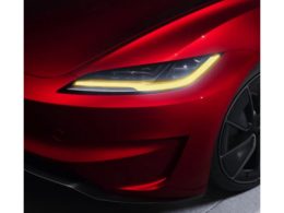 découvrez la mise à jour innovante des phares tesla qui améliore la visibilité et la sécurité de conduite grâce à une technologie avancée et intelligente.