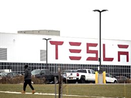 tesla atteint son objectif d'emploi pour la giga factory de new york à buffalo, renforçant ainsi l'économie locale et l'innovation industrielle.