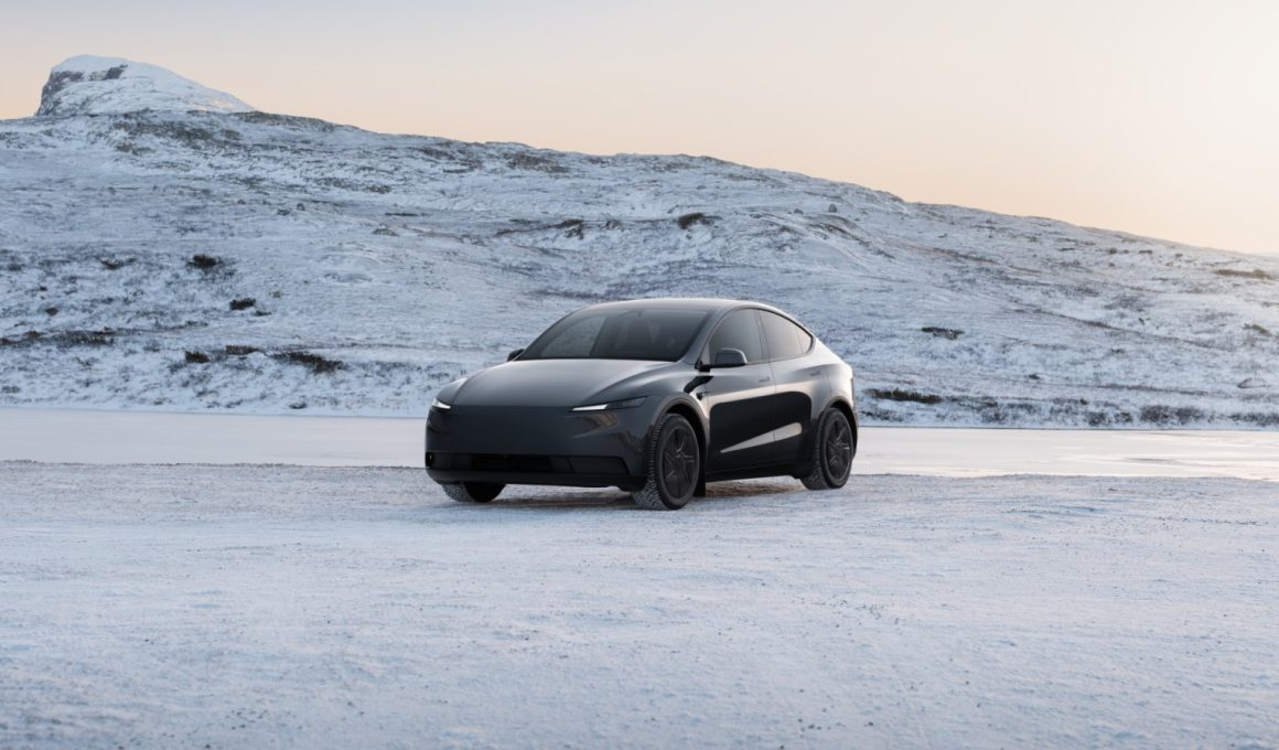 tesla dévoile une nouvelle finition pour le model y, alliant design élégant et performances améliorées pour une expérience de conduite unique.