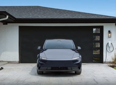 découvrez la nouvelle version abordable du tesla model y disponible aux états-unis, alliant performance et accessibilité pour tous les conducteurs.