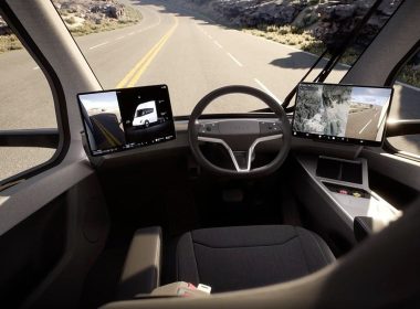 découvrez comment le tesla semi devient éligible à 165 millions de dollars d'incitations en californie, renforçant l'adoption des véhicules électriques dans le transport commercial.