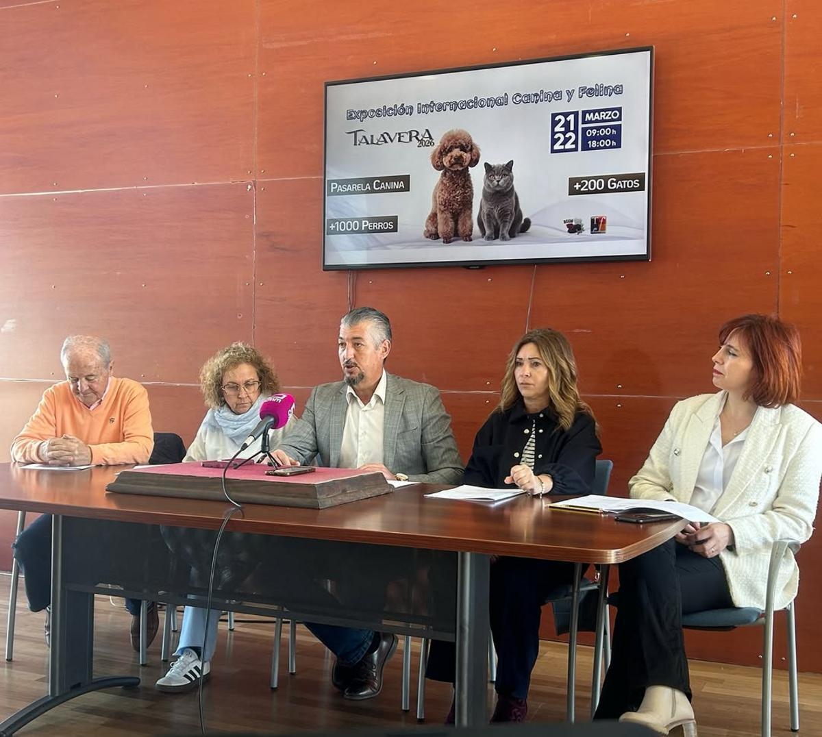 Chiens et chats à l'Exposition Internationale Talavera Ferial